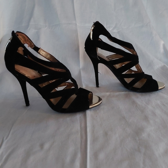 GUESS Black Suede Strappy 4" Heels with Back Zip size 8 - Picture 4 of 10